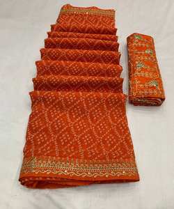 Embrassez l'élégance avec nos saris à carreaux traditionnels imprimés, avec des motifs à carreaux classiques qui ne se démodent jamais - Product Image 2