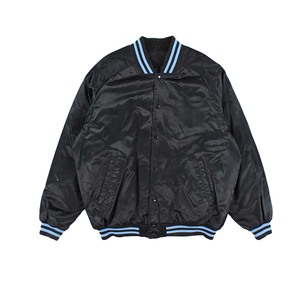 Classic Bulls Jackets con Modern Varsity Jacket para hombre Iconic Chicago Jacket - Product Image 1