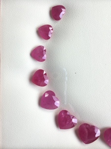 85.87 Carats <span class=keywords><strong>Ruby</strong></span> Mozambique Trái Tim Mặt Cắt Đá Bố Trí Nước Nóng Cho Đồ Trang Sức Mỹ Làm Tự Nhiên Đá Quý Đá - Product Image 4