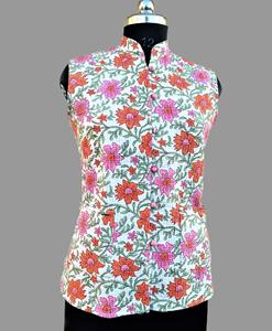 Chaqueta India hecha a mano para mujer, chaleco sin mangas de estilo bohemio con algodón acolchado y estampado floral, chaqueta de chaleco floral con estampado de bloques - Product Image 2