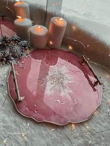 Plateaux en résine élégants et élégants avec poignée en métal pour la cuisine, la salle à manger, le mariage et l'essentiel de la décoration. - Product Image 2