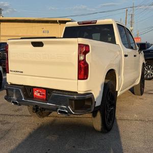 รถเชฟโรเลต ซิลเวอราโด 1500 ลิมิเต็ด RST ปี 2022 สภาพใหม่เอี่ยม - Product Image 3