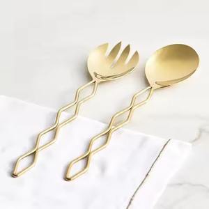 Ensemble de service de table vintage en or poli, 2 pièces, pour salade - Product Image 1