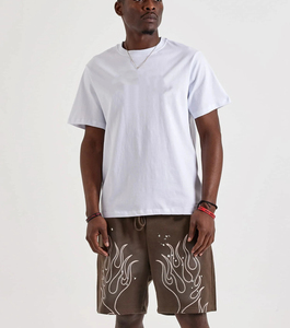 Shorts tendance d'été en coton épais style streetwear avec imprimé graffiti, taille élastique et cordon de serrage, coupe ample - Product Image 6