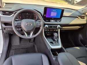 SUV d'occasion 2024 Turbo Automatique XLE Premium AWD R17 Volant à droite Sièges en cuir foncé ACC Porte-bagages de toit en alliage d'aluminium - Product Image 6