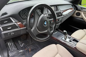 BMW X5 xDrive50i 2012, V8 Biturbo, Tracción en las Cuatro Ruedas, Paquete de Climatización Trasera, Sin Modificar - Product Image 2