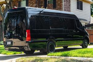 Mercedes Sprinter 2500 de 2019, conversion de fourgon de luxe, automatique, diesel turbo V6, roues arrière doubles, voiture électrique, occasion - Product Image 2