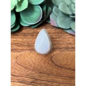 Anillo Reda Galvan con Piedra Lunar y Plata de Ley, Talla 6, Tecnología de Incrustación con Engaste de Bisel - Product Image 1