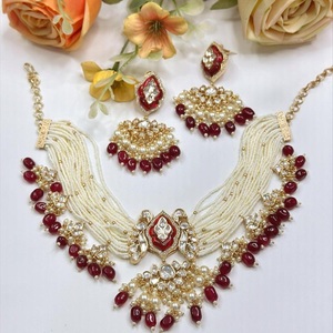 Ensemble de Boucles d'Oreilles Collier Kundan Design en Pierre Plaqué Or de Haute Qualité Ethnique Cadeau de Fiançailles de Mariage Traditionnel pour Femmes - Product Image 1
