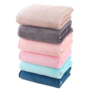 Ensemble de serviettes de luxe en coton égyptien 600 Gsm 100% Serviettes de bain de qualité supérieure Taille et couleur personnalisées Vente en gros ODM - Product Image 1