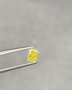 Bague de fiançailles en diamants synthétiques de couleur blanche de qualité D, taille radiant, cultivés en laboratoire, modèle A8 par D Gleam Jewels du Gujarat - Product Image 6