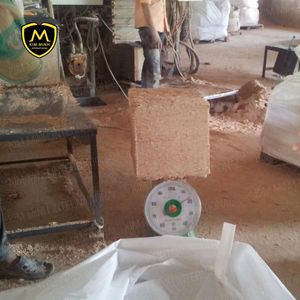 Bloque comprimido de afeitar de madera de pino de primera calidad 12% humedad | Precio competitivo | para ropa de cama de ganado | Hecho en Vietnam - Product Image 4