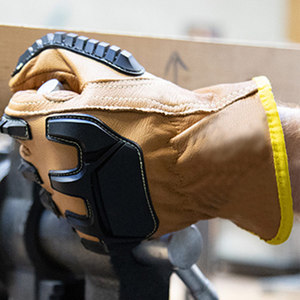 Guantes de seguridad de protección de manos resistentes al corte de espuma industrial de alta calidad personalizados TPR - Product Image 2