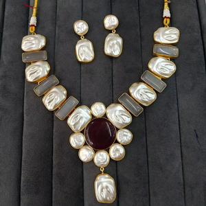 Collar hecho a mano con piedra Monalisa con collar de perlas con pendientes, joyería clásica de playa, latón para boda y fiesta - Product Image 3