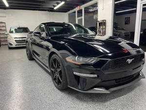 Ford Mustang EcoBoost 2018 en perfecto estado - Product Image 3