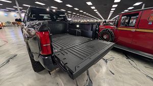 มินต์ 2025 ทาโคมา ทีอาร์ดี สปอร์ต ดับเบิ้ลแค็บ 4x4 - Product Image 4