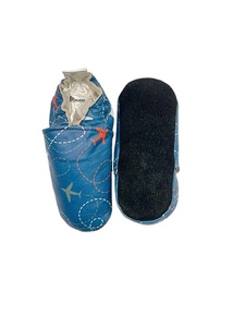 รองเท้าหัดเดินสำหรับเด็กเล็ก หนังนิ่ม พื้นยืดหยุ่น สายรัดข้อเท้า พร้อมโลโก้และกล่องบรรจุภัณฑ์แบบกำหนดเอง - Product Image 4