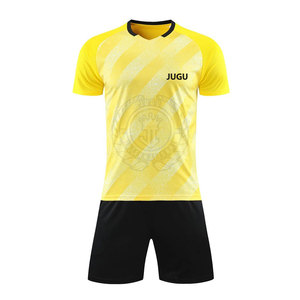 Uniforme de fútbol para adultos de alta calidad para hombres, ropa de equipo, duradero, 100% poliéster, secado rápido, transpirable, colores personalizados y logotipo, ajuste de gran tamaño - Product Image 1