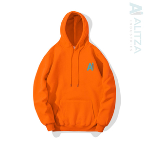 Áo Hoodie Đen bóng mượt với thiết kế logo thương hiệu tối giản được giảm giá trong đợt giảm giá mùa đông của chúng tôi lấy của bạn trước khi nó biến mất - Product Image 6