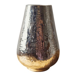 Vase à fleurs Art Déco en aluminium Design goutte finition argentée Vase de table décoratif pour la maison et le salon - Product Image 4