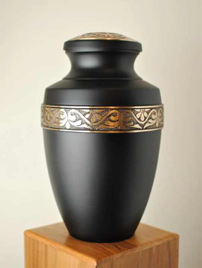 Fournisseur indien direct urnes de crémation en métal de qualité supérieure faites à la main meilleur affichage des prix pour disperser les cendres Vases en métal de qualité d'exportation - Product Image 5