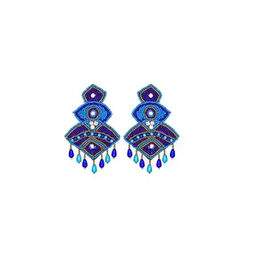 Boucles d'oreilles oiseaux brodés de perles faites à la main pour femmes anniversaires de fête pour femmes artisans pierres artisanales pour les étés - Product Image 1