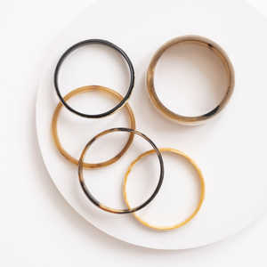 Pulseras de cuerno mujer moda materiales sostenibles pulsera de cuernos joyería natural de la más alta calidad - Product Image 3