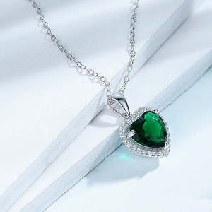 NOVAMART Fine Handmade Hallmarked 925 Silver <b>Emerald</b> Heart Solitaire <b>Pendant</b> 18inch Rhodium Rose Gold Plated Bezel Setting Jewel - Product Image 1