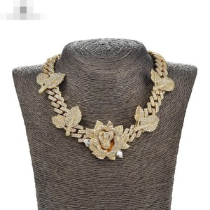 925 เงินสเตอร์ลิงสีขาว Moissanite เพชร Iced Rose ดอกไม้ Moissanite เครื่องประดับเพชรทําสําหรับเครื่องประดับที่กําหนดเอง - Product Image 1