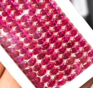 Piedra preciosa suelta facetada de pera rubí de laboratorio para la fabricación de joyas Rubí rojo Corindón Rubí de laboratorio - Product Image 6