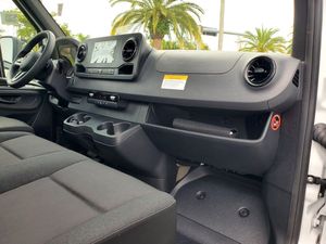 Spedizione Mondiale - Pulito <span class=keywords><strong>Mercedes</strong></span>-Benz <span class=keywords><strong>Sprinter</strong></span> 4500 2022 Cabina Regolare Furgone di Servizio in Vendita - Product Image 3