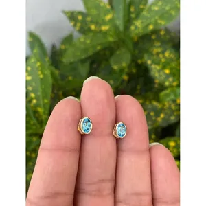 ต่างหูบลูโทแพซทรงกลม ทอง 14k ประดับขอบแบบ Bezel สไตล์วินเทจทันสมัย ดีไซน์ศาสนา ชุบโรเดียม ทำจากสแตนเลสสตีลและทองเหลือง เหมาะสำหรับงานปาร์ตี้ - Product Image 4