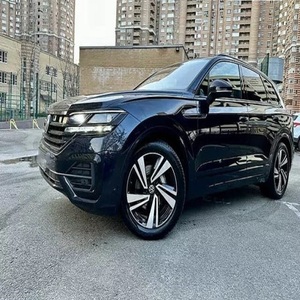 Volkswagen Touareg Crossover 2021 Très Propre, Couleur Bleue, Moteur 3 Litres, Transmission Automatique, Transmission Intégrale, Caméra 360°, Sièges en Cuir - Product Image 1