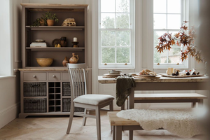 Silla de comedor gris de madera con asiento tapizado - Product Image 4