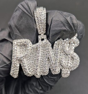 จี้เพชรโมอิสซาไนต์ VVS ประดับเพชรระยิบระยับแบบ Iced Out ตัวอักษรสั่งทำพิเศษ เงินแท้ 925 สไตล์ฮิปฮอปสุดหรู - Product Image 1