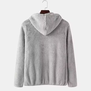 เสื้อฮู้ดดี้ผู้ชายผ้าเชอร์ปาขนฟู ทรงปกติ สีพื้น เรียบง่าย สไตล์ลำลอง สำหรับฤดูหนาว ปักโลโก้ตามสั่ง คุณภาพสูงจากโรงงาน (OEM) - Product Image 5