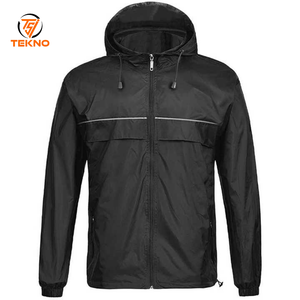 Chaqueta de lluvia cortavientos con capucha para hombre de alta calidad 2025 personalizada al por mayor diseño impermeable más vendido para servicio OEM de invierno - Product Image 1