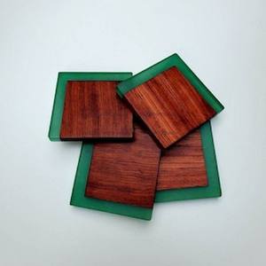 ที่รองแก้วไม้อะคาเซียทรงสี่เหลี่ยมและเรซินอีพ็อกซี่ดีไซน์ใหม่ตามสั่งสำหรับสำนักงานและบ้านจาก SCI - Product Image 2