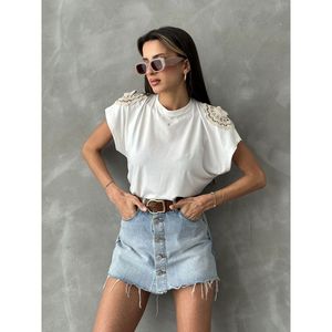 เสื้อยืดลูกไม้สีขาวสำหรับผู้หญิง ยี่ห้อ Topshow ขายส่ง - Product Image 3