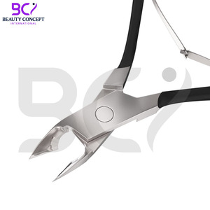 Pince à cuticules professionnelle 1/2 mâchoire en acier inoxydable avec ressort intégré, lames de précision ultra-affûtées - Product Image 6