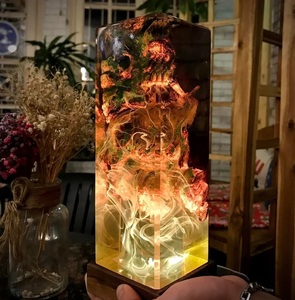 Lámpara Nocturna de Resina Epoxi - Product Image 3