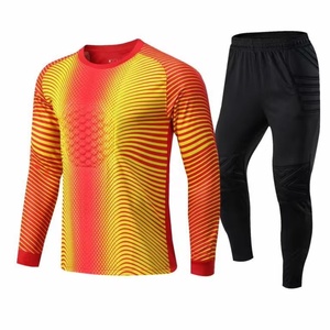 Proveedor directo de fábrica de alta calidad de fútbol/uniforme de fútbol personalizado y de tela y logotipo conjuntos de uniformes de fútbol a precio razonable - Product Image 6