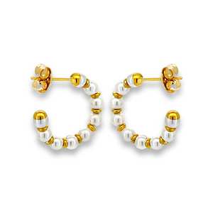 Elegantes y elegantes pendientes de aro de perlas de oro de 14K diseño geométrico de moda con delicados espaciadores de oro para fiesta o regalo de mujer - Product Image 1