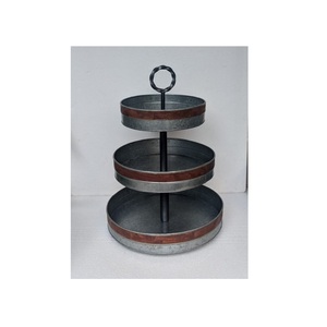 Support à gâteau en métal galvanisé à 3 niveaux de haute qualité fait à la main nouveau support à dessert Design - Product Image 1