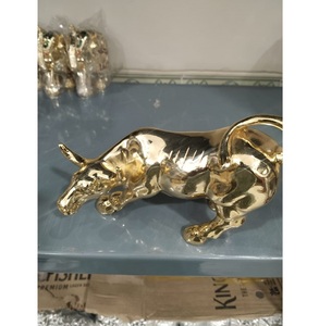 Sculpture de taureau en métal plaqué or antique moderne, 3D, faite à la main, décoration vintage pour la maison, statue de collection, cadeau pour le bureau, le salon - Product Image 2