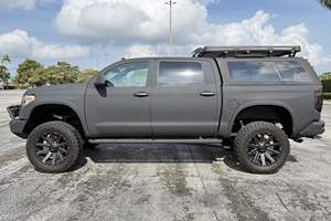TOYOTA TUNDRA LIMITED CREWMAX 4X4 2019 USADA, VOLANTE A LA IZQUIERDA/DERECHA - Product Image 3