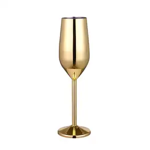 Dourado acabado Logotipo Personalizado best-seller Metal latão Cálice Stemmed Vinho De Vidro De Metal Cocktail Cálice Presente Conjunto De Vidro De Vinho