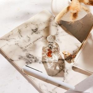 น้ำมันหอมระเหยจากไม้ก้อโรม่าสีทองจากไม้หอมระเหยกลิ่นไม้จันทน์ Huy Phat สำหรับวัสดุเมล็ดอโรมาเทอราพีสำหรับกลิ่นหอม - Product Image 3