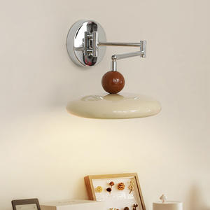Verstellbare Lange Schwenkarm-Wandleuchte Kreative UFO-Kopf-Form Dekorative Innen-Nachttischlampe zum Lesen - Product Image 1