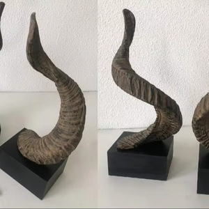 Tasse à corne à boire Viking authentique Divit | Chope à corne de bière médiévale authentique | Tasse à corne/Stein d'une capacité de 24oz. (Jarl, Poli) - Product Image 1